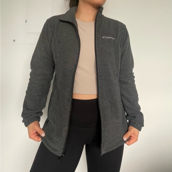 Soft warm Columbia fleece zip up - Picture 6 of 10